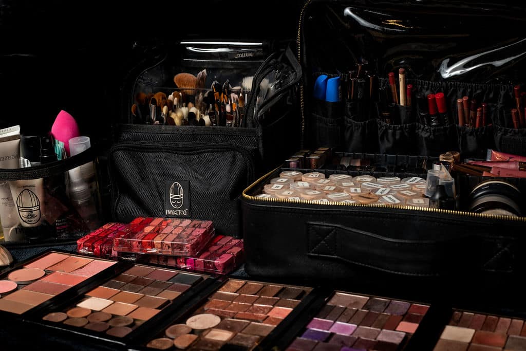 Trofast eftermiddag brud What is in a Professional Makeup Artists Kit